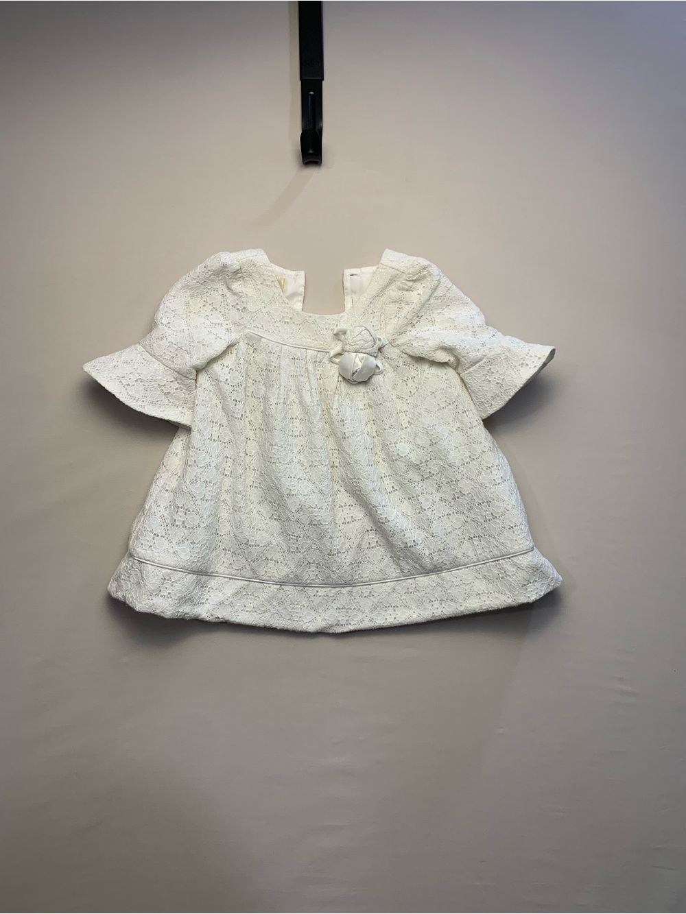 Vintage Laura Ashley Girls 2T White Lace Cottagecore Dress Flutter Sleeve